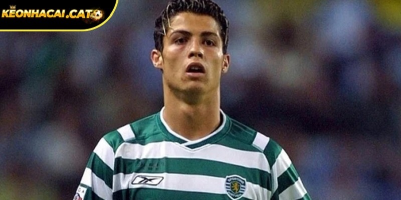 Cristiano Ronaldo có sự nghiệp cầu thủ trẻ tại Sporting CP
